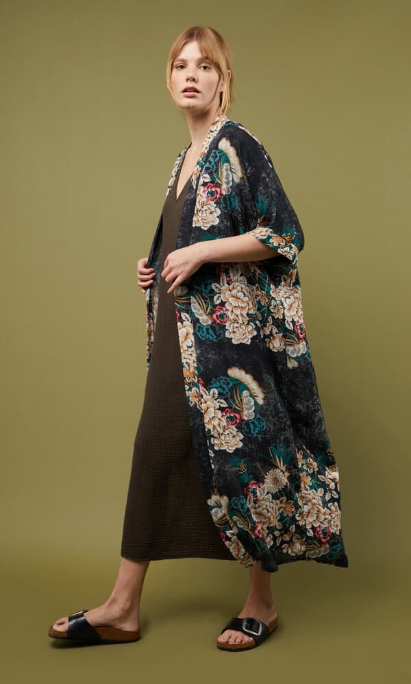 Mae Kimono