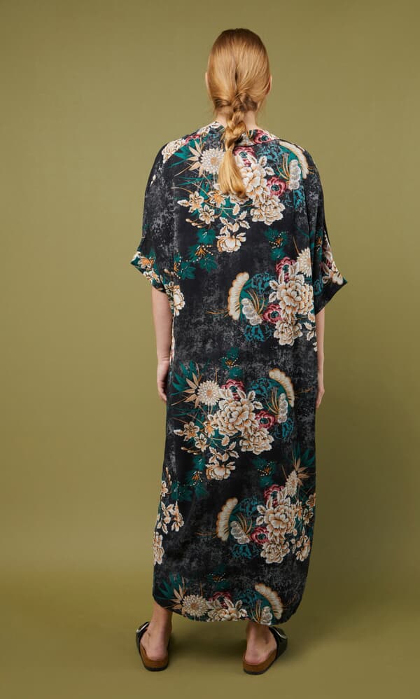 Mae Kimono