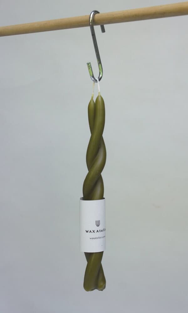 Moss twisted candle