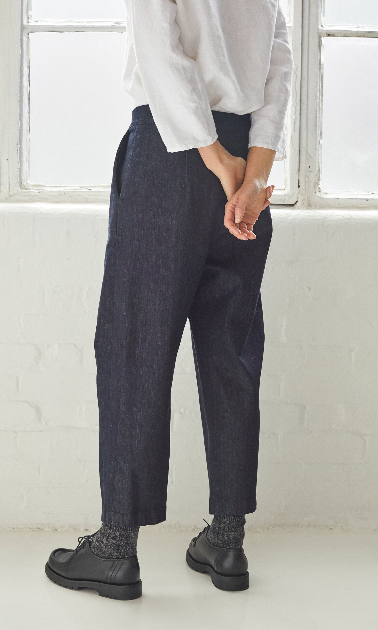 Ake curved pants