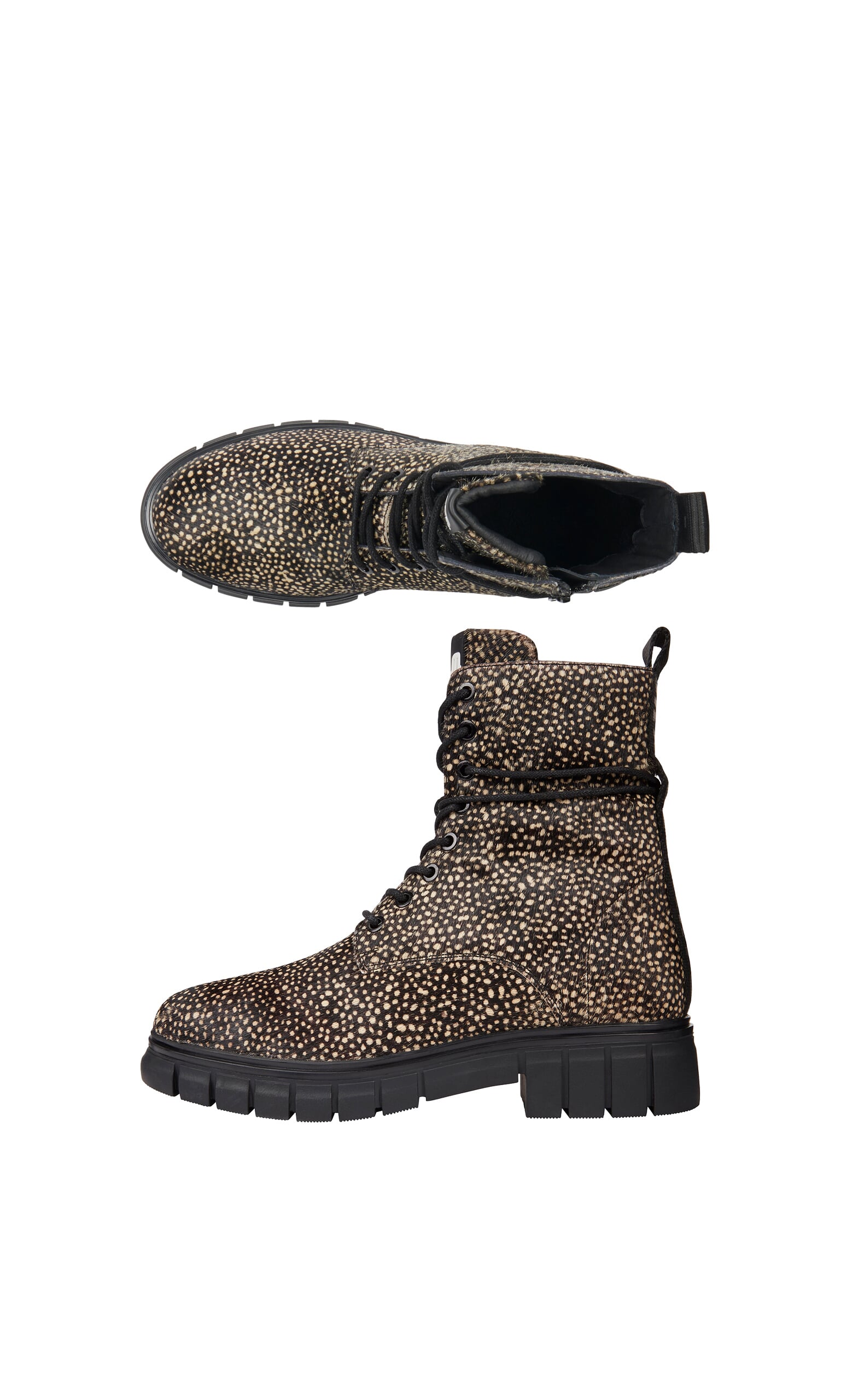 Tyler pixel boots