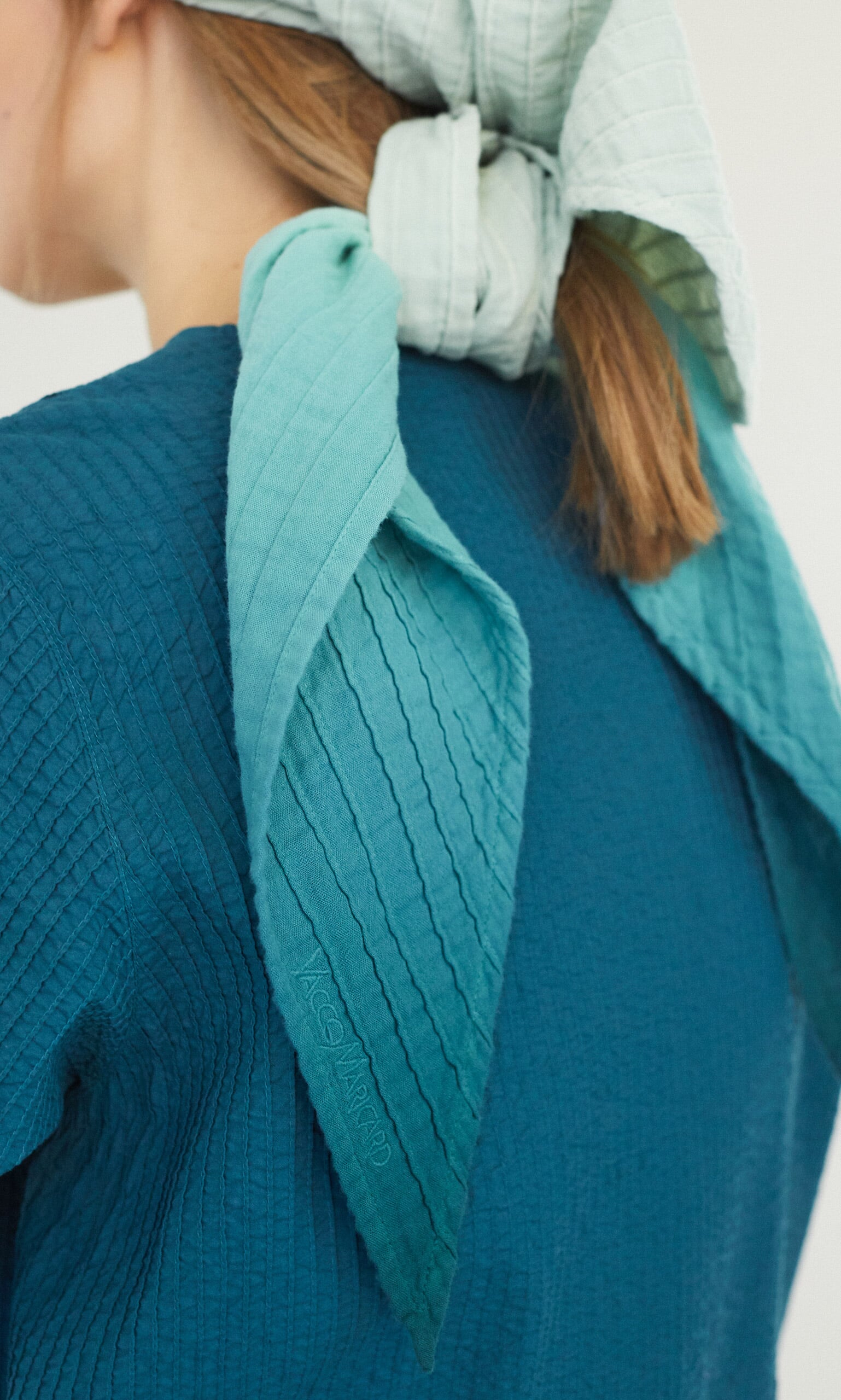 Aija scarf by Yacco Maricard