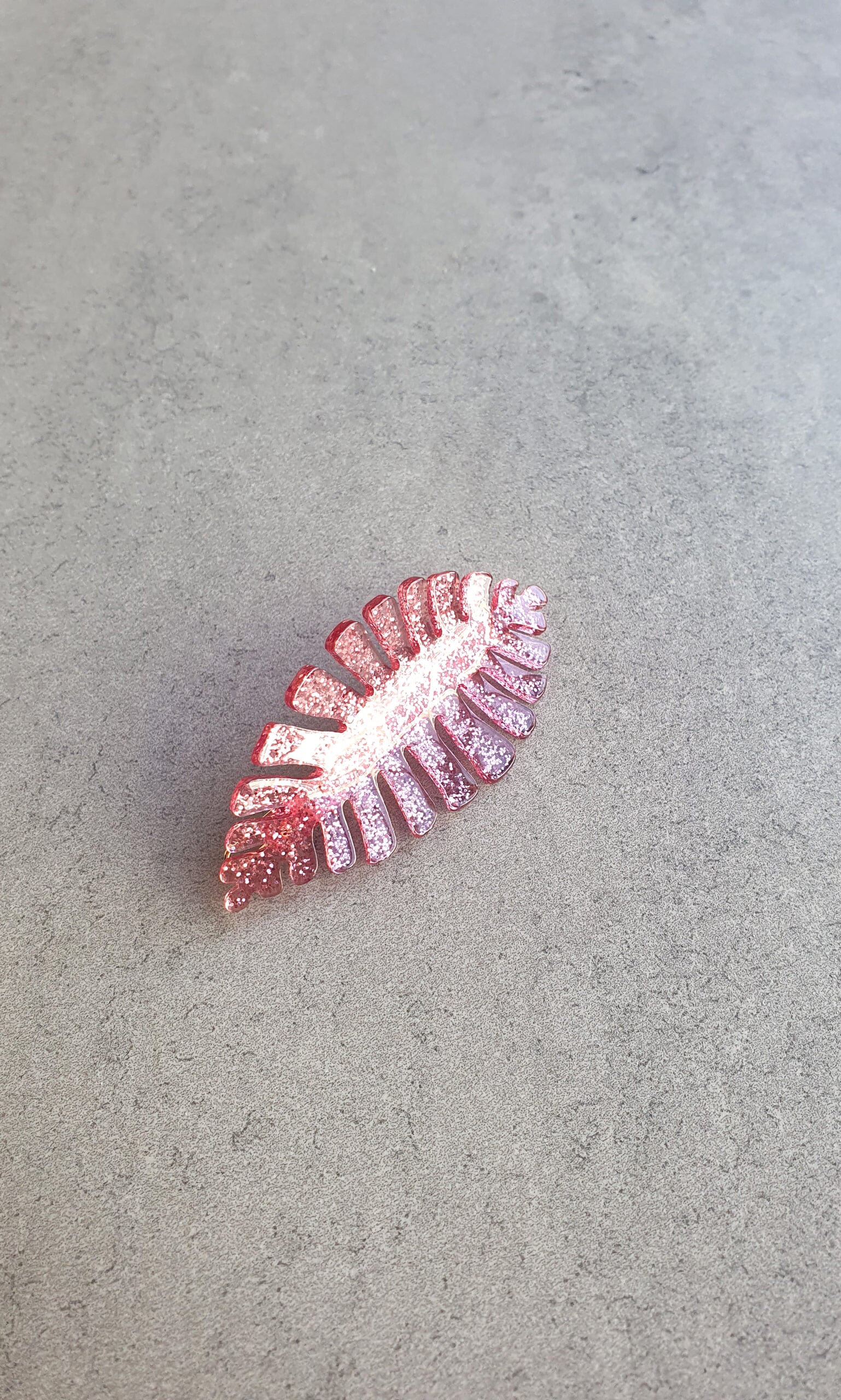 Leafy pink hairclip