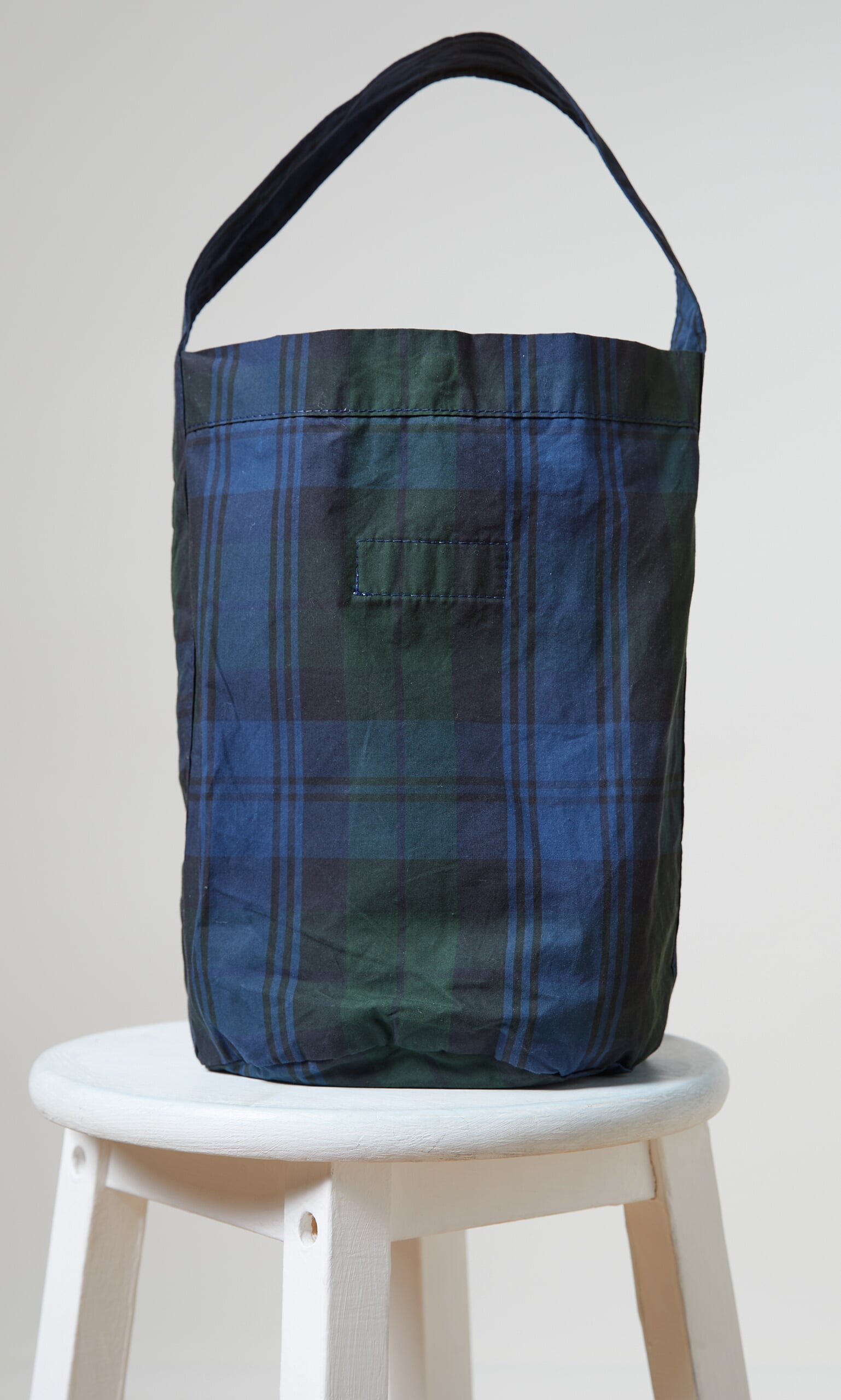 Blackthorn bucket bag