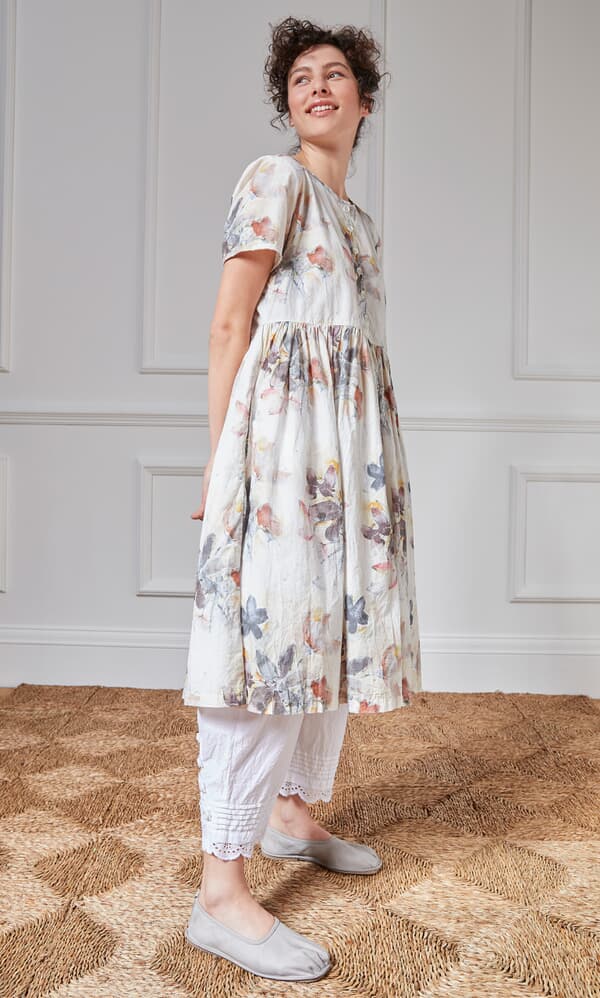Akoya pumps
