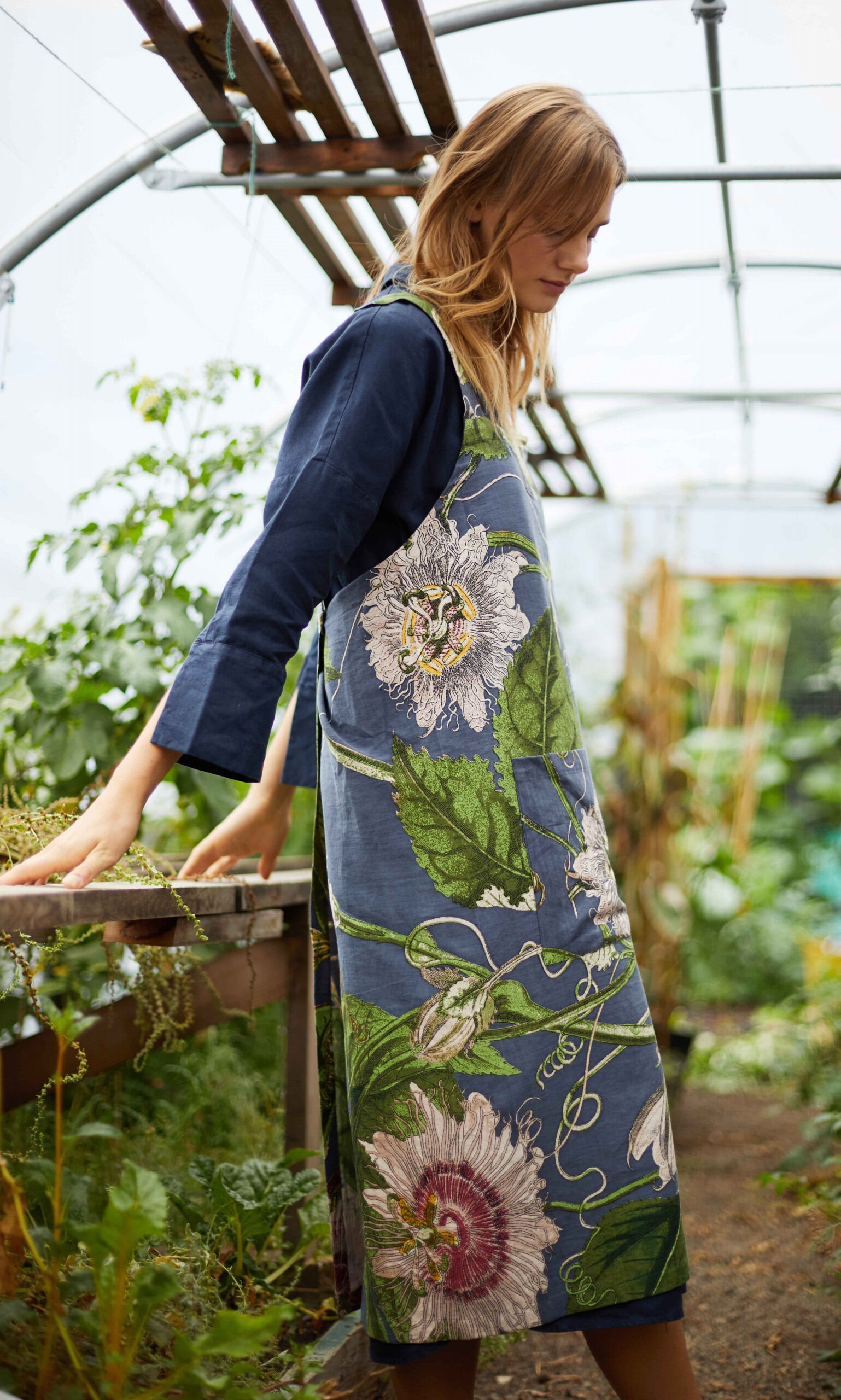 Grey flower apron