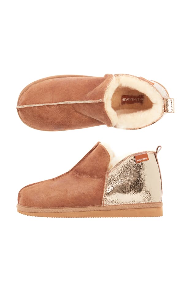 Bronzed sheepskin slippers
