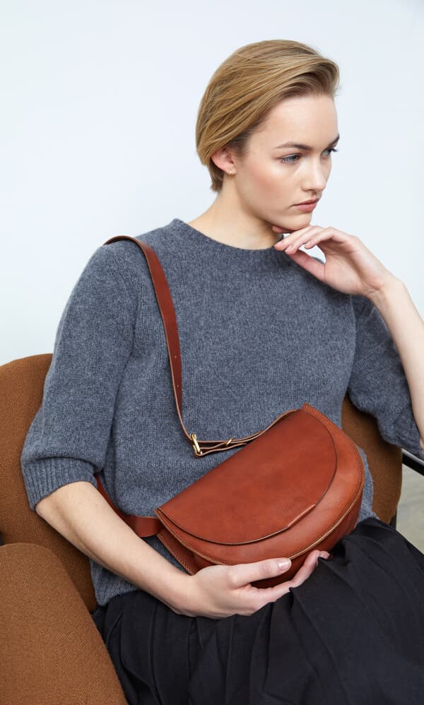 Bow leather bag