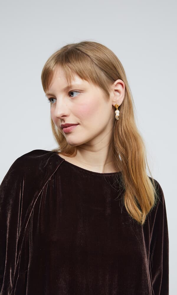 Natural pearl earrings