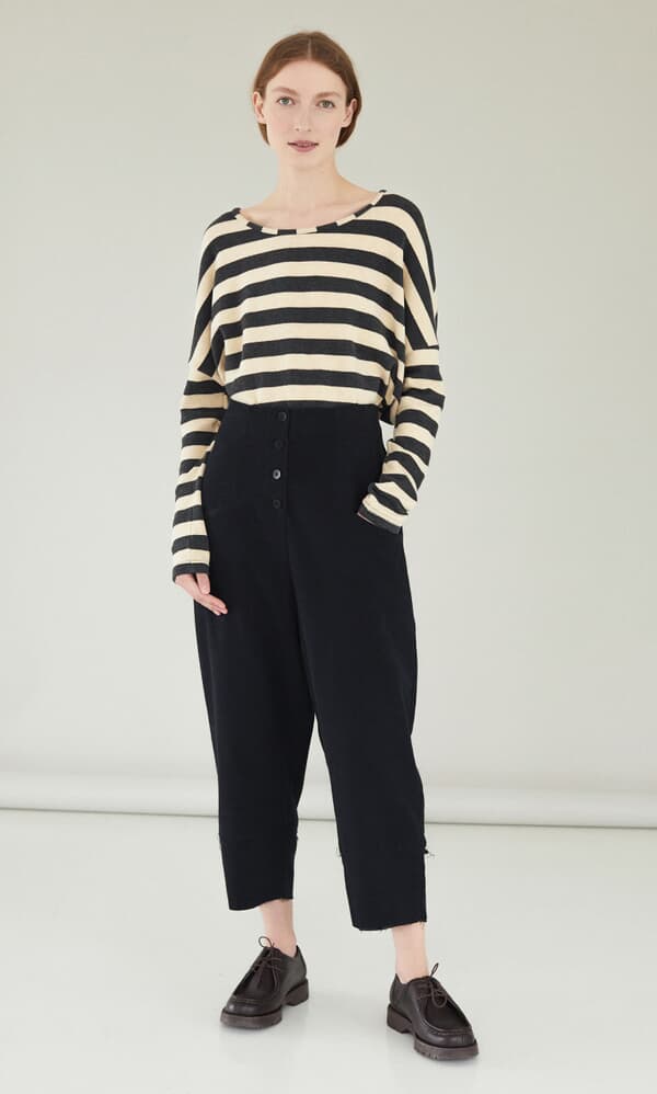 Pantalone with pockets 