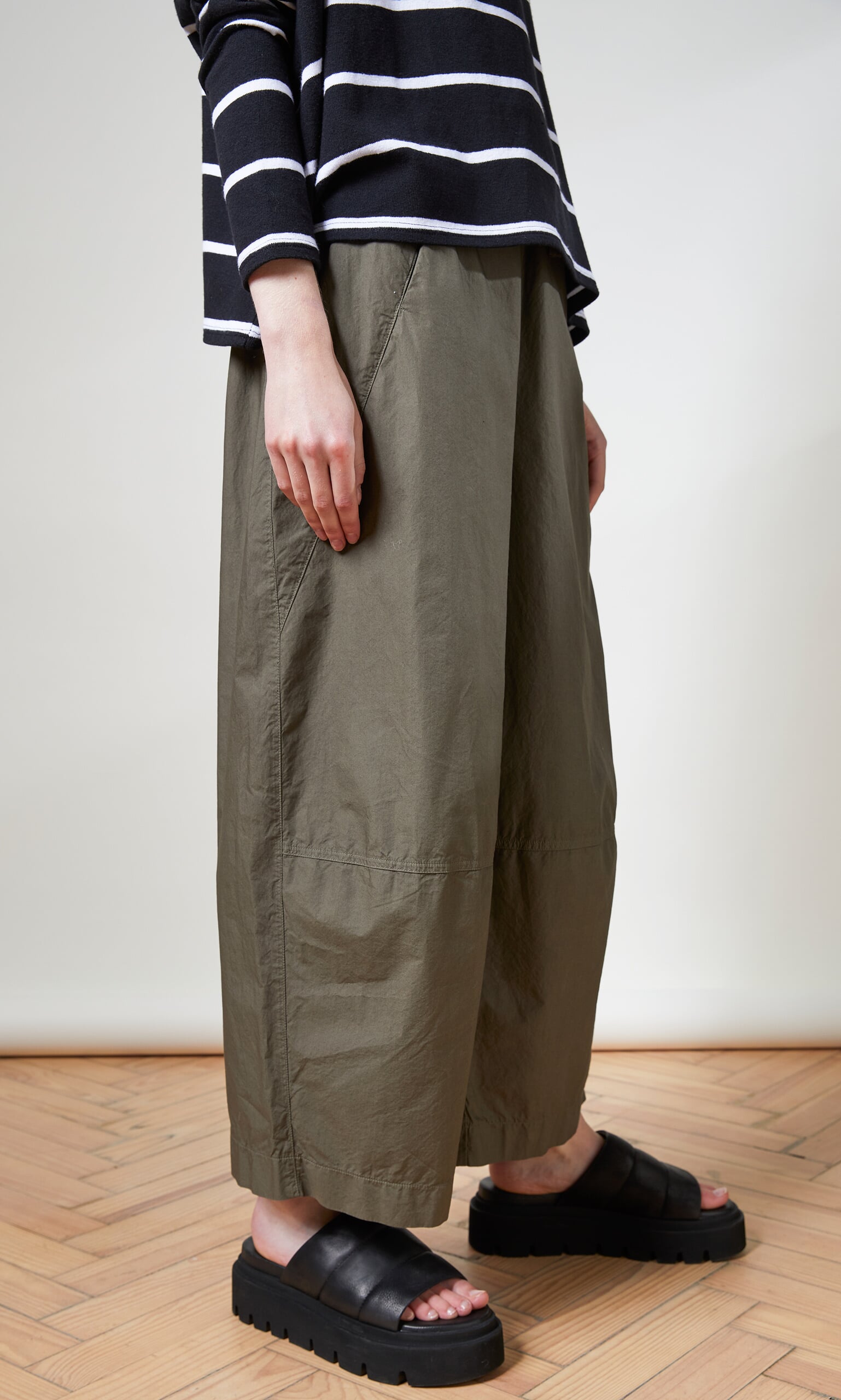 Khaki tie pants - Plümo Ltd