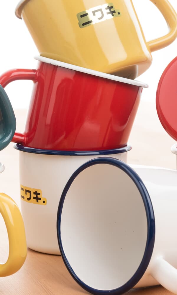 Red enamel mug 