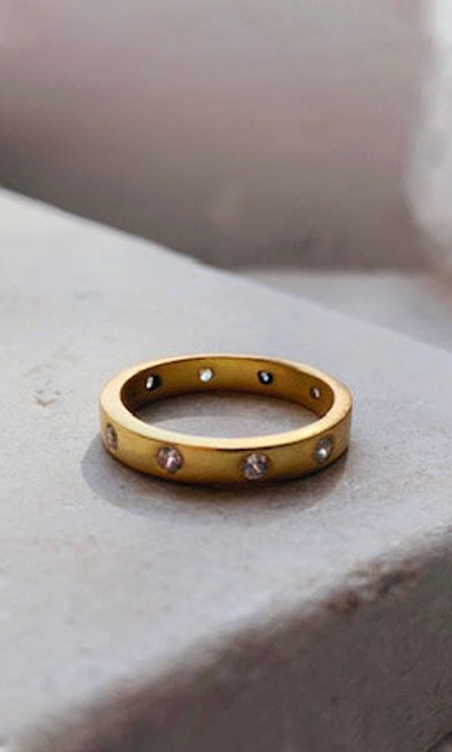 Ettienne ring