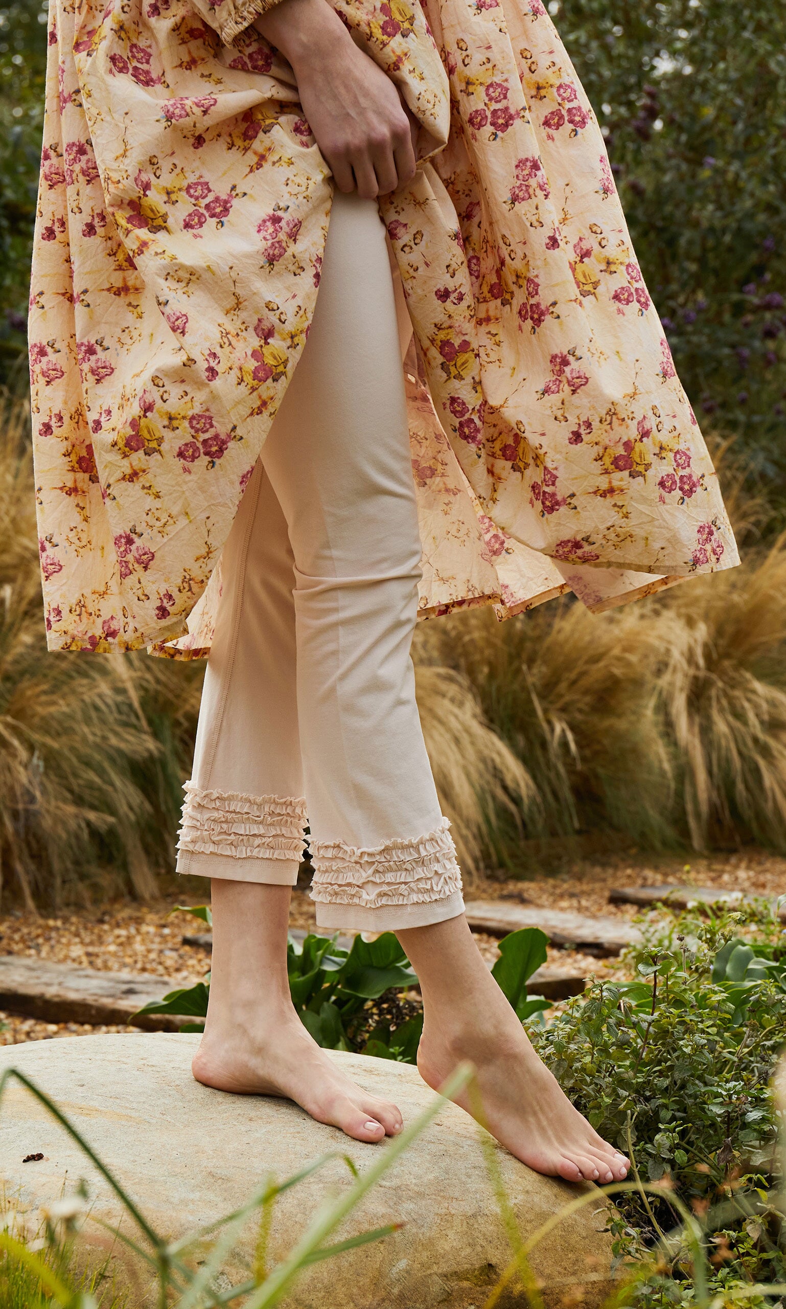Ellen ruffle pants