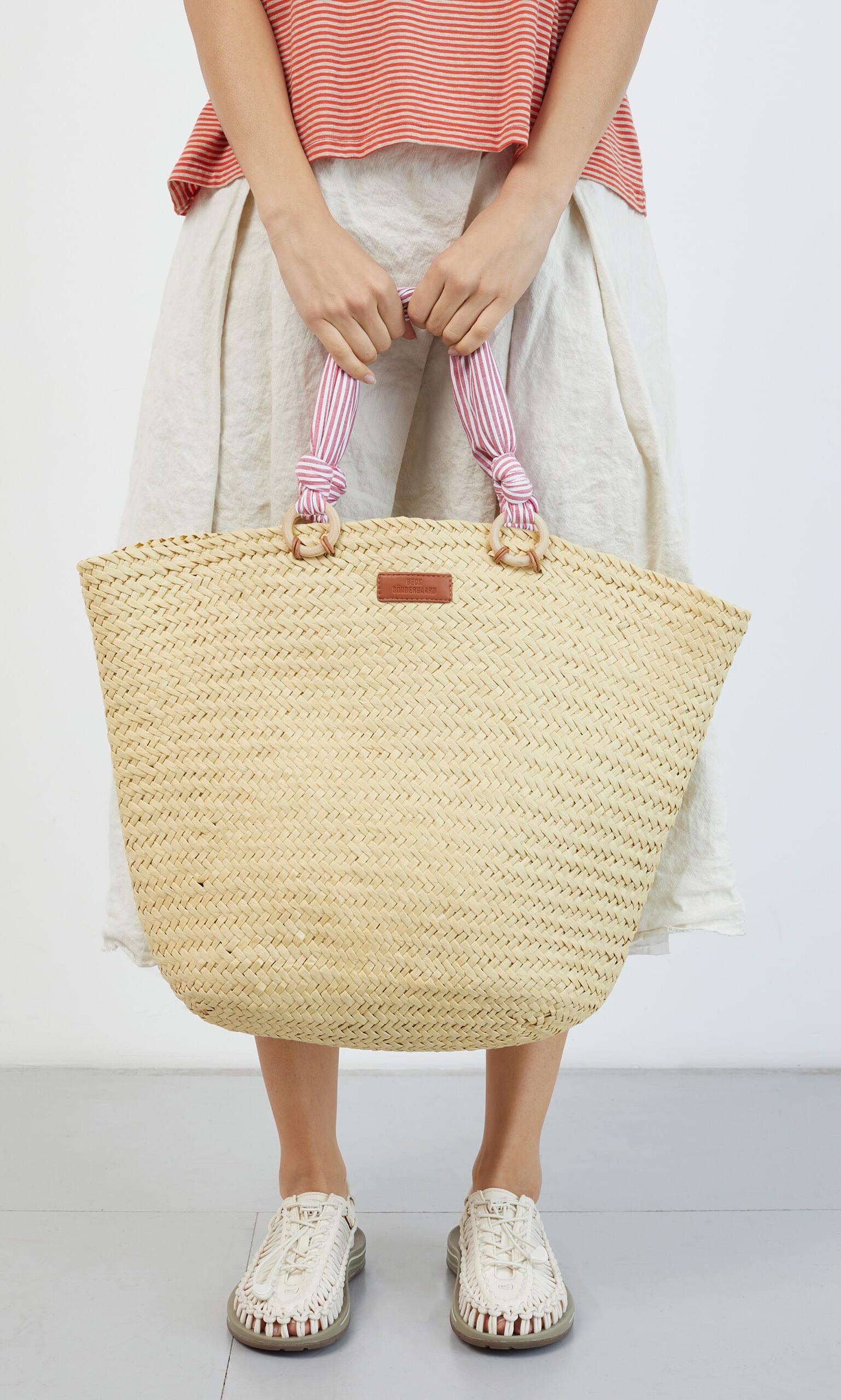 Coral shopper bag