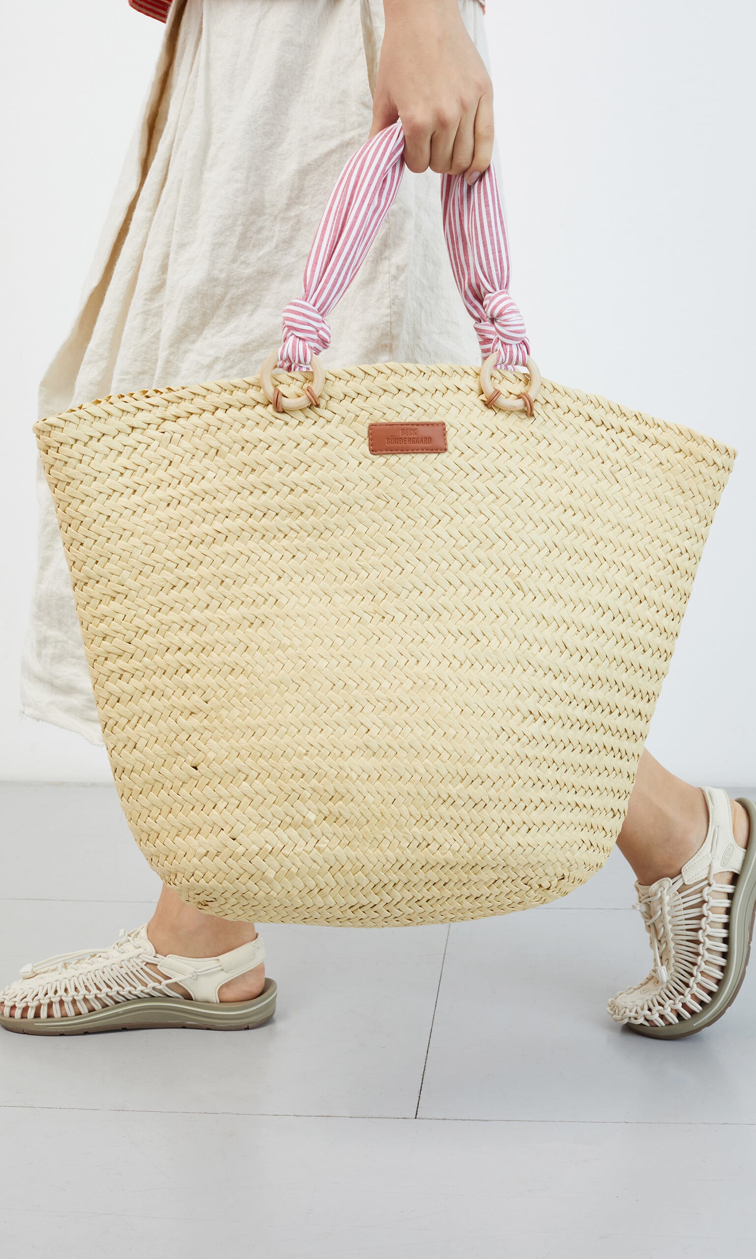 Coral shopper bag