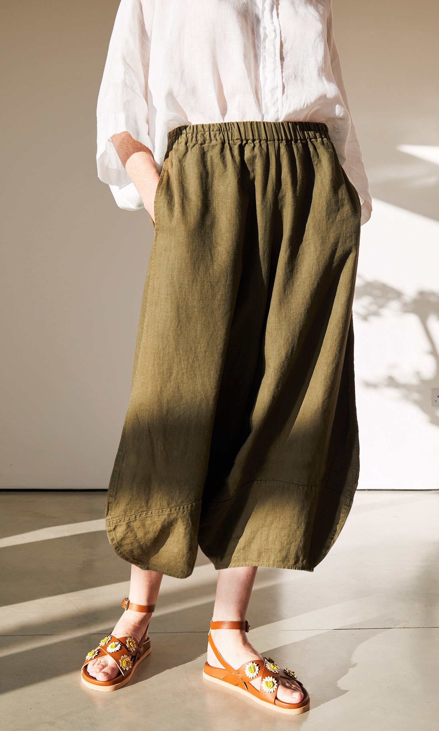 Olive balloon pants