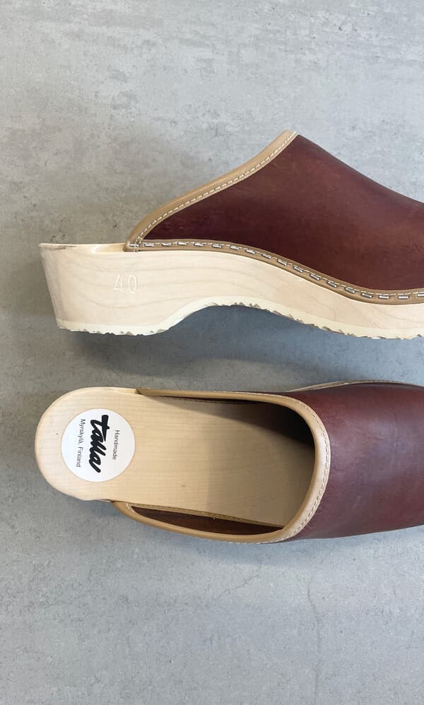 Martina Clogs