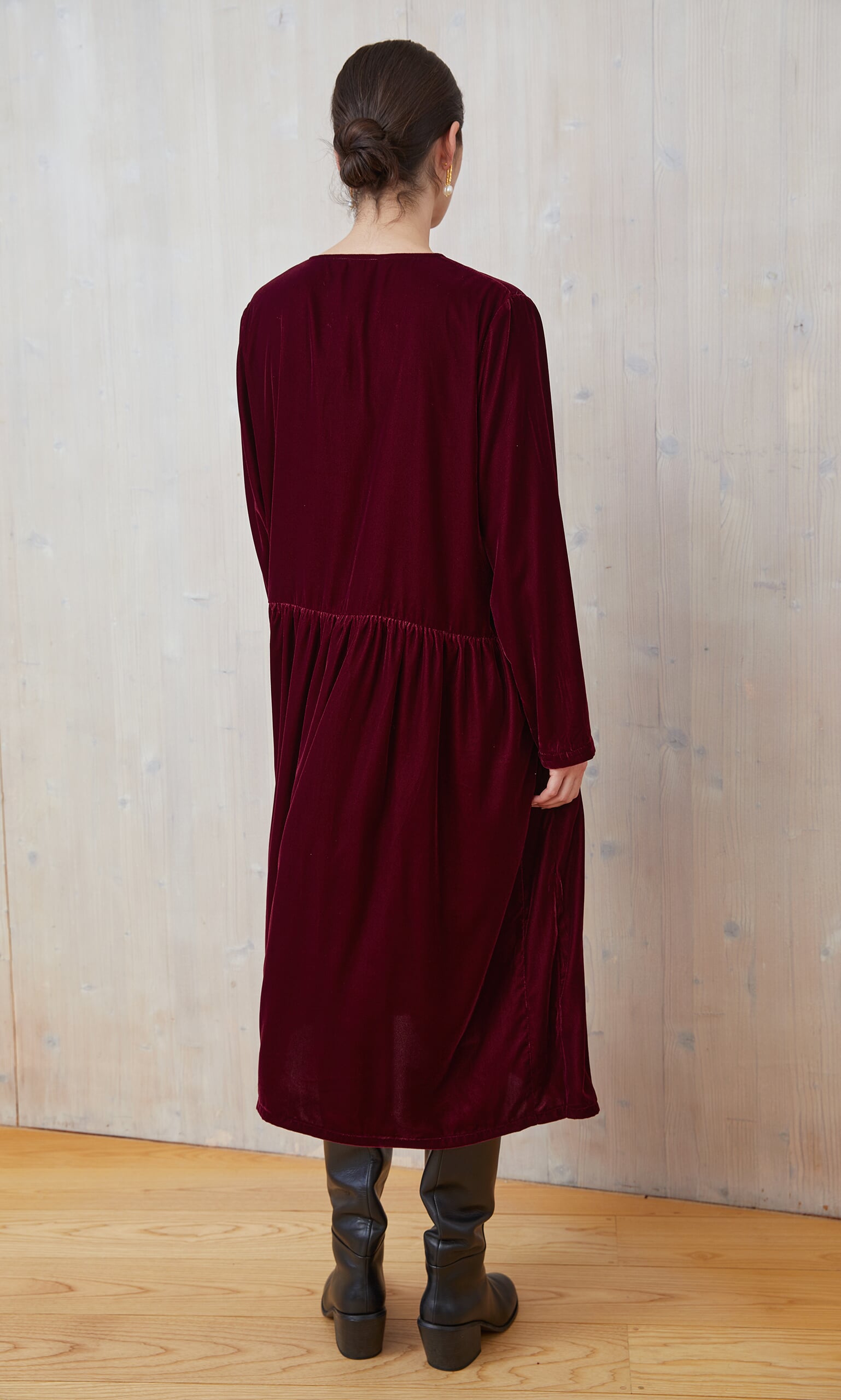 Tessa velvet dress - Plümo Ltd