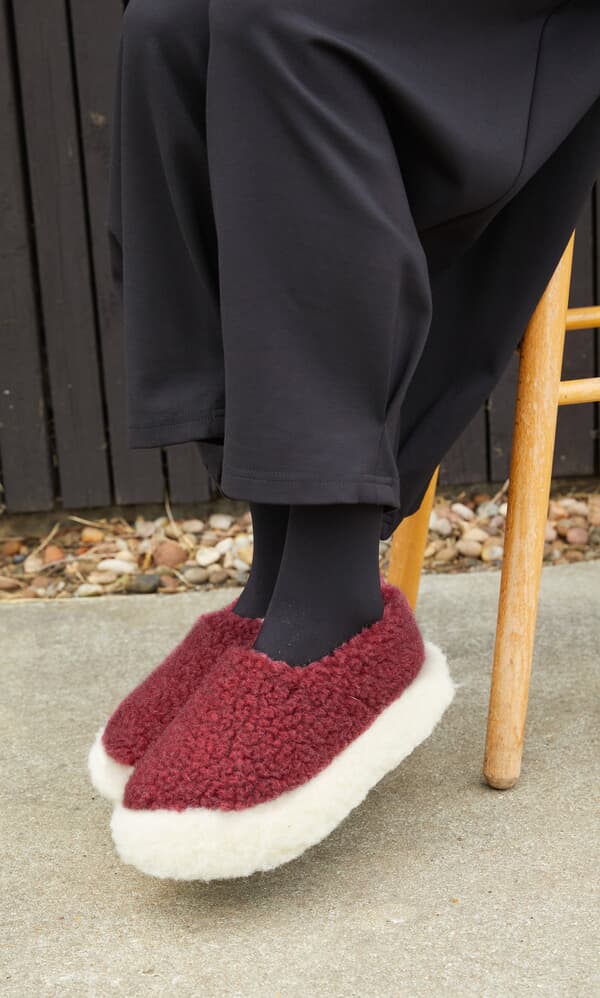 Wool Slippers - Burgundy