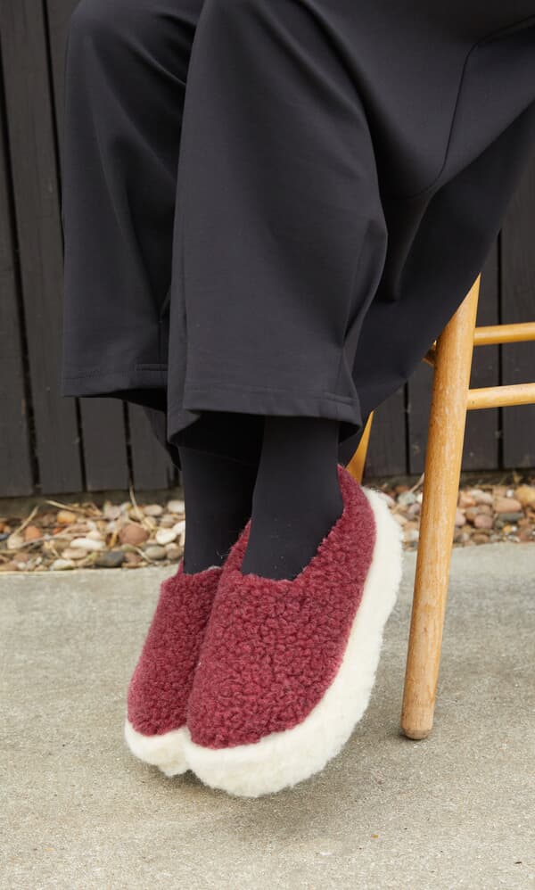 Wool Slippers - Burgundy