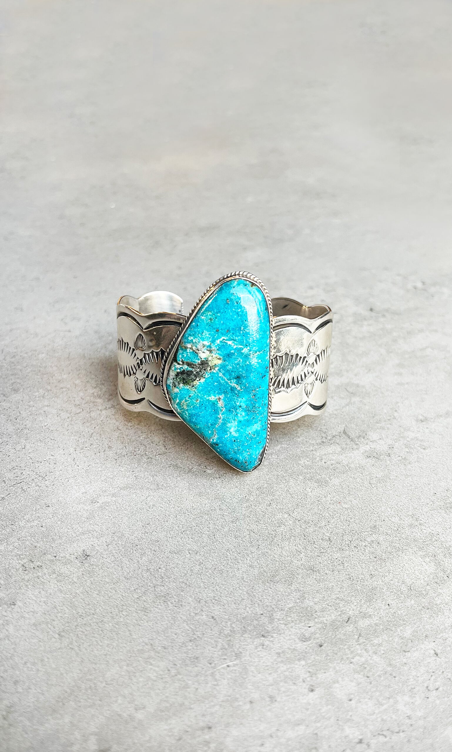 Nevada cuff