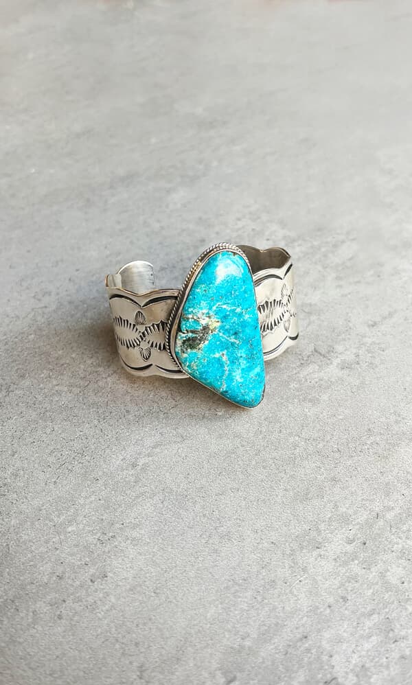 Nevada cuff