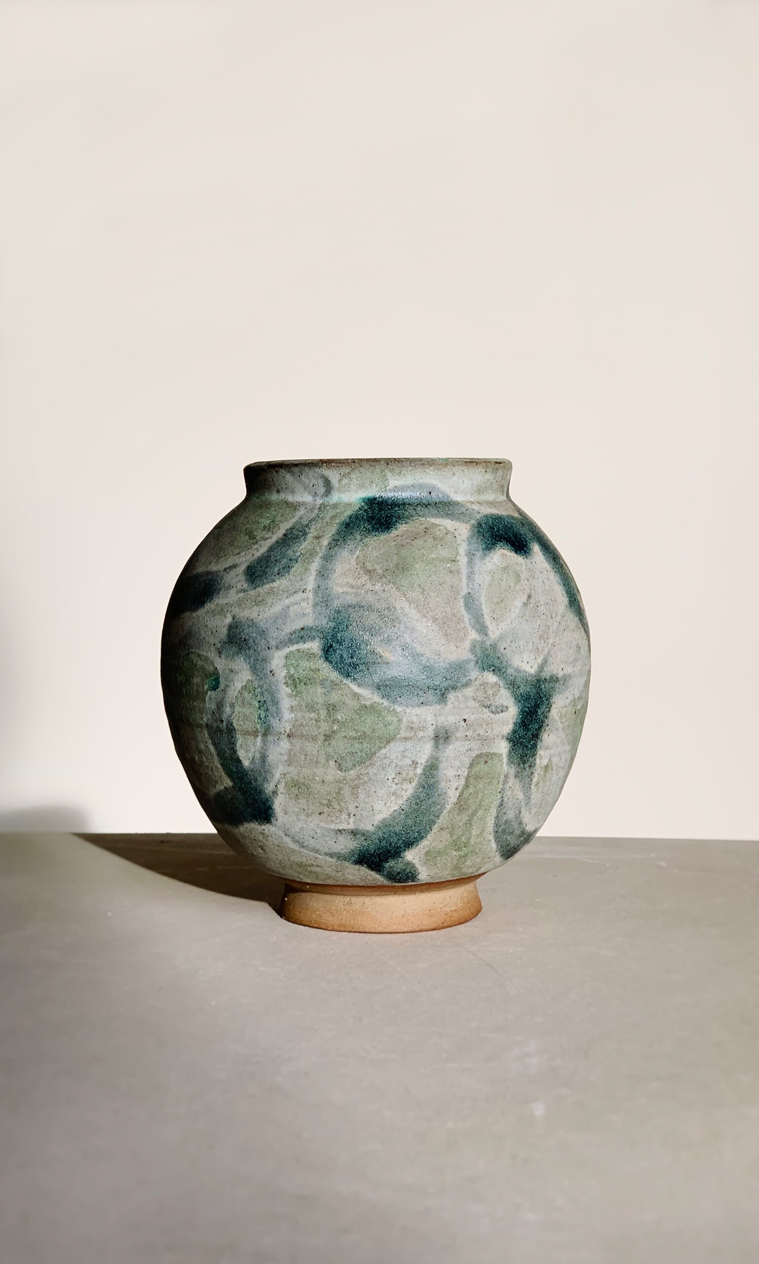 Blue Chain Moon Vase 