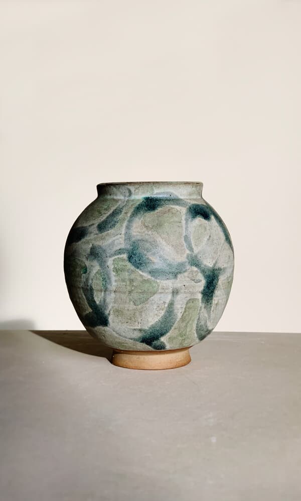 Blue Chain Moon Vase 