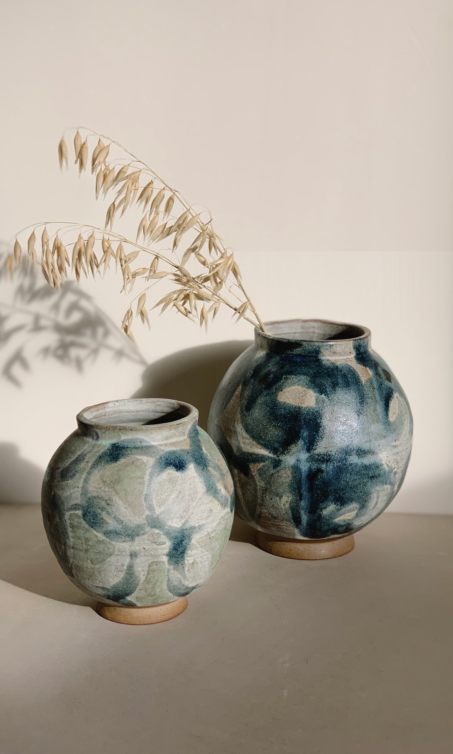 Blue Chain Moon Vase 