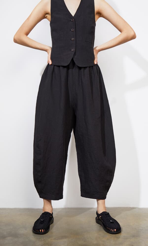 Butoni Pants - Black Linen