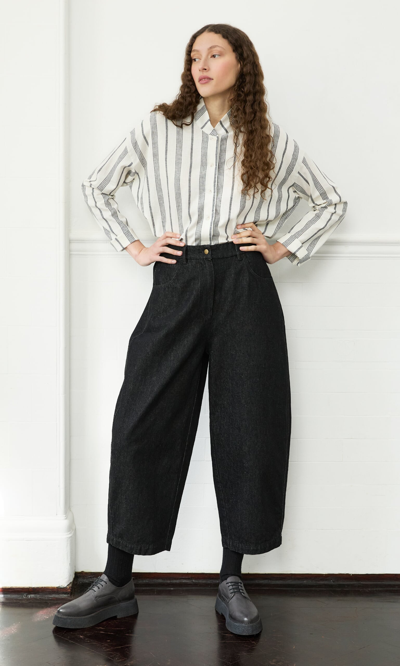 Black Barrel Pants 
