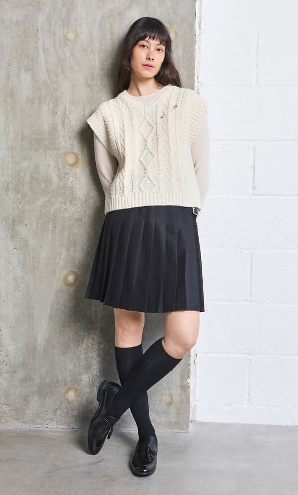 Black Kneesocks
