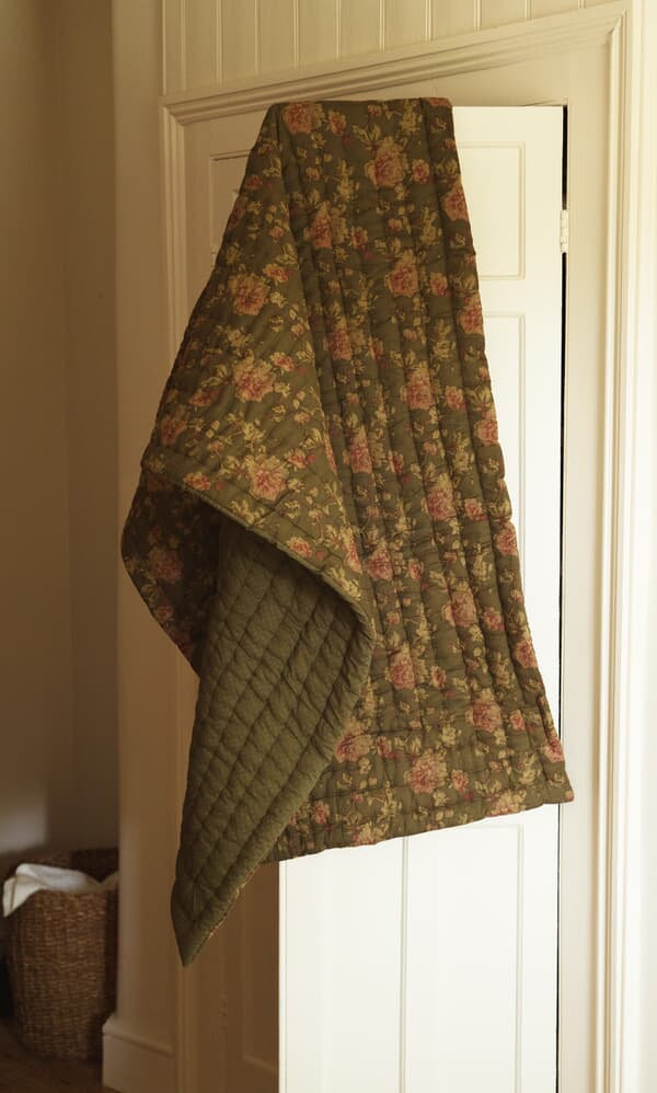French Floral Quilt