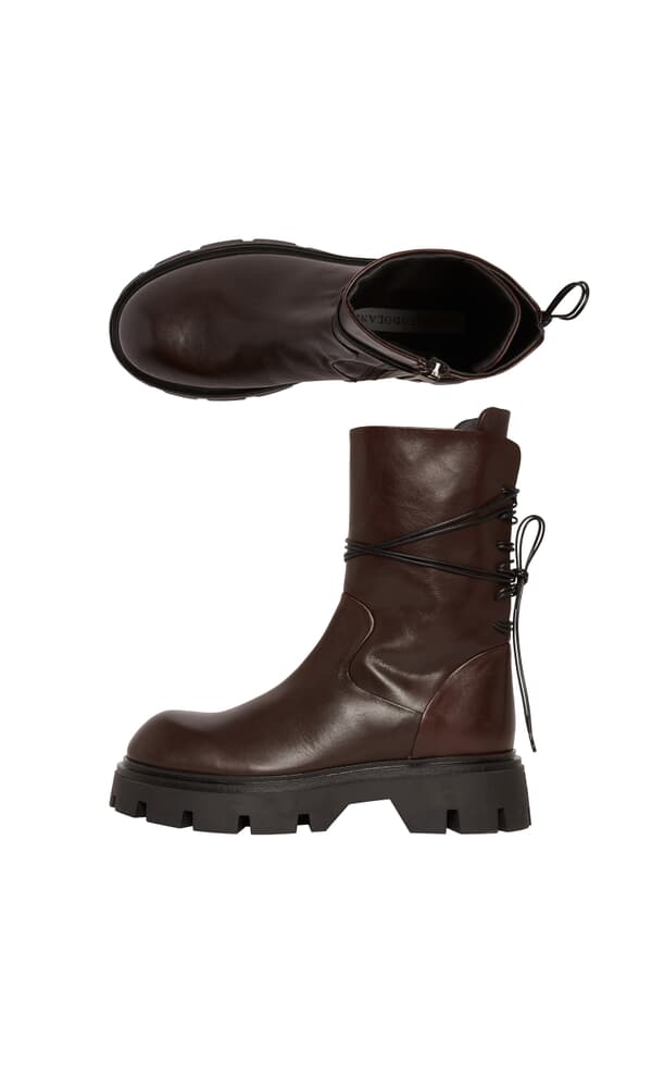 Paola Boots