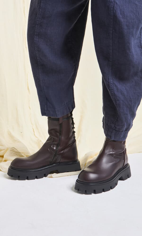 Paola Boots