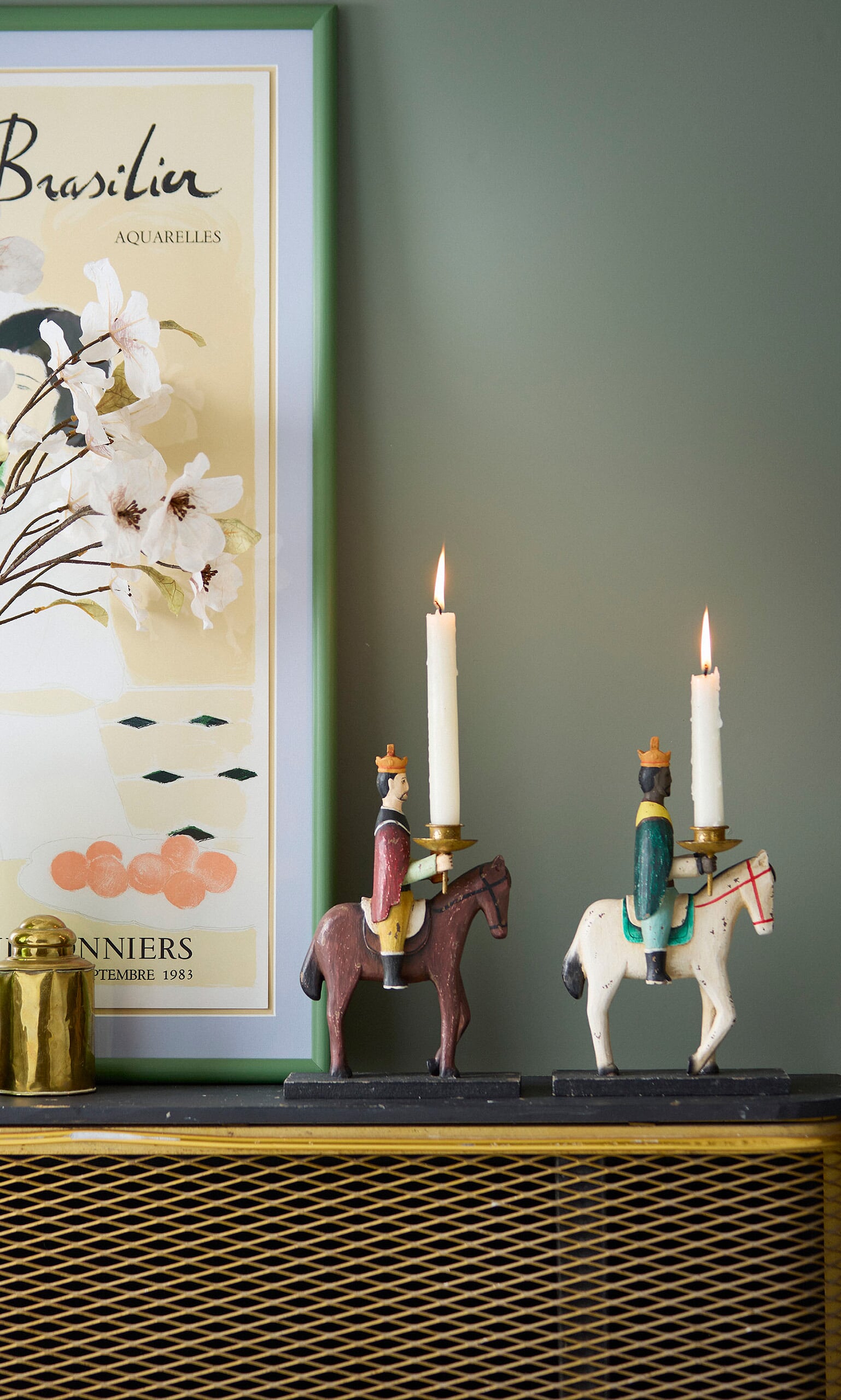 Wise Man Candle Holder - Brown