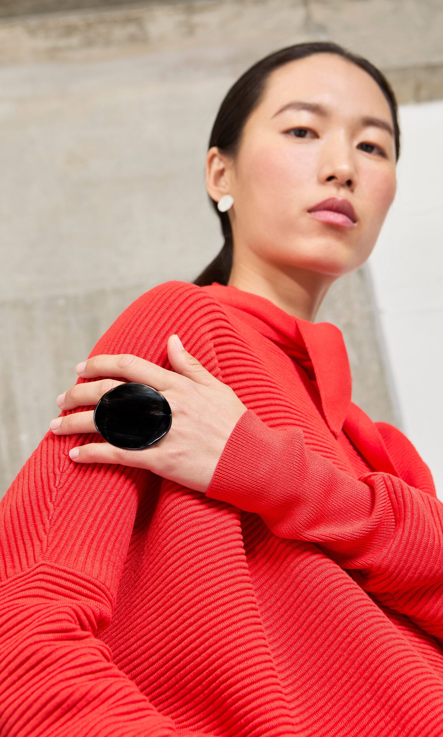 Black Circle Ring 