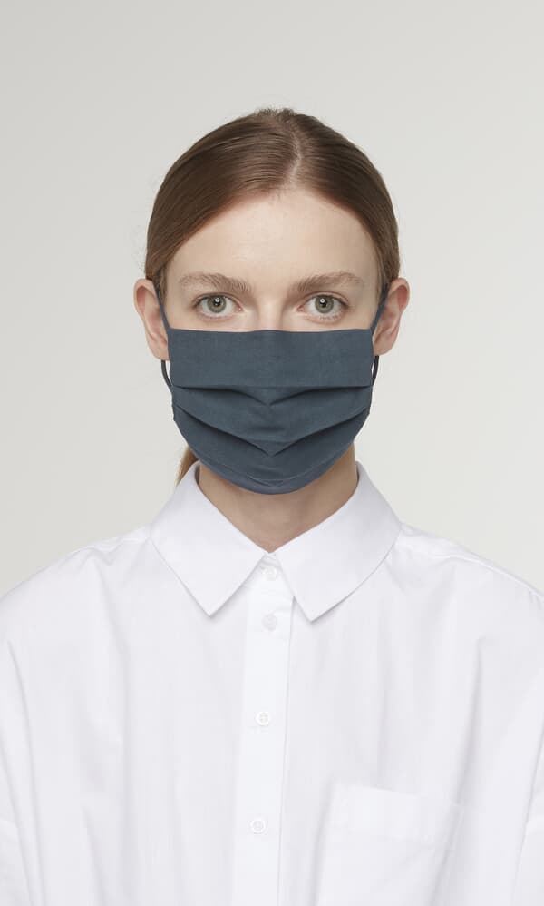 Pleated face mask & pouch - indigo