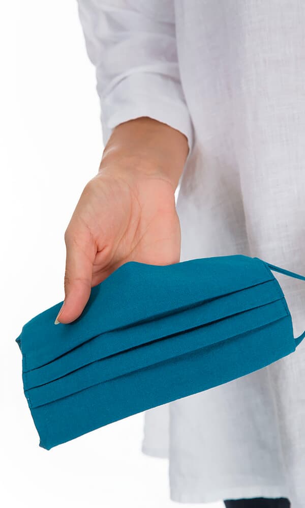 Pleated face mask & pouch - finnish blue