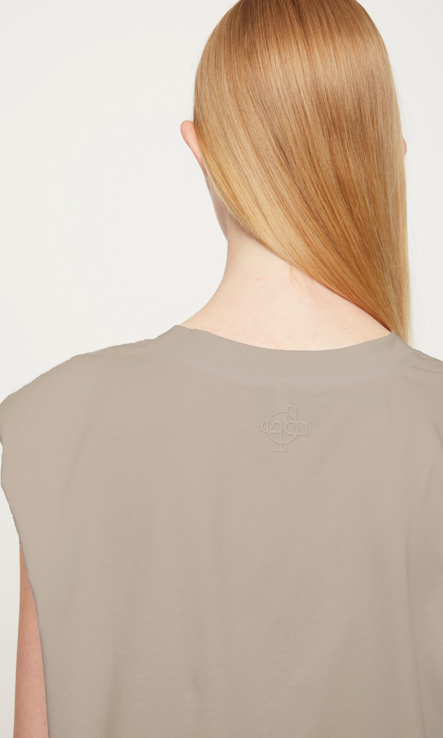Sleeveless tee