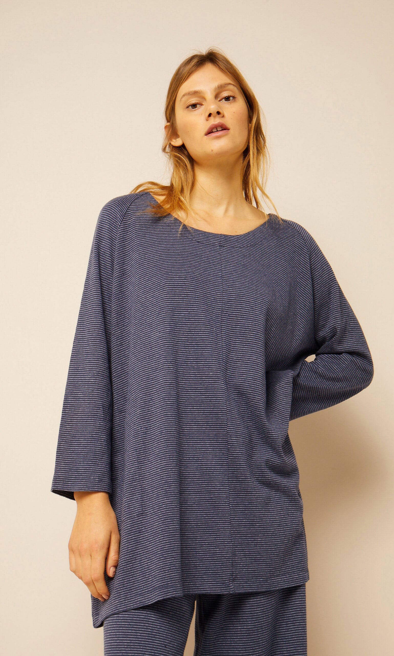 Point blue top